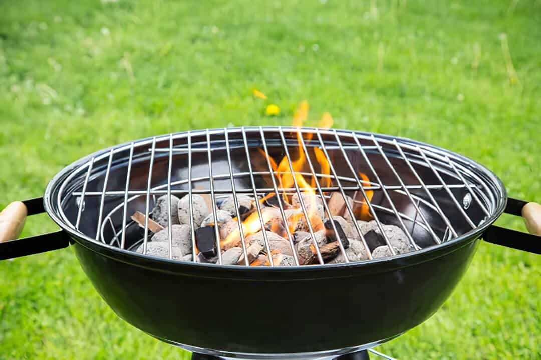 How Much Charcoal to Use in a Grill