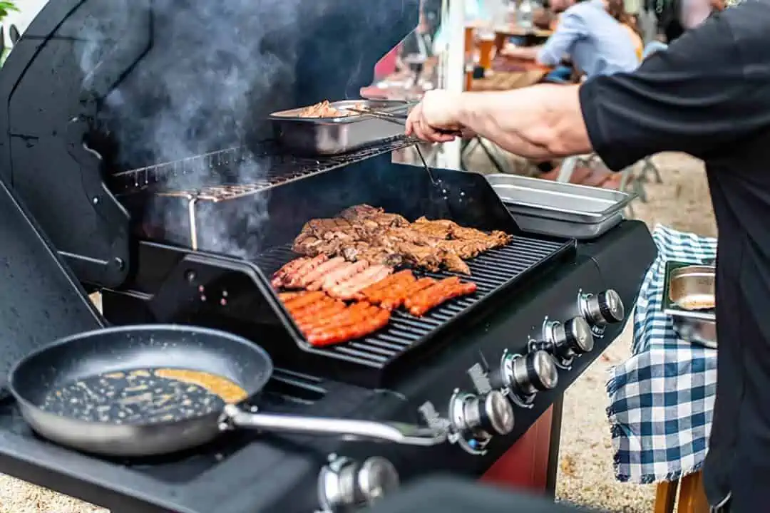 How To Use A Gas Grill: Learn In A Step-By-Step Guide