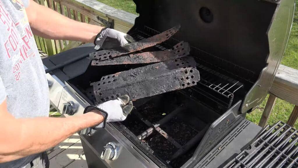 Disassembling a Grill part by part 1