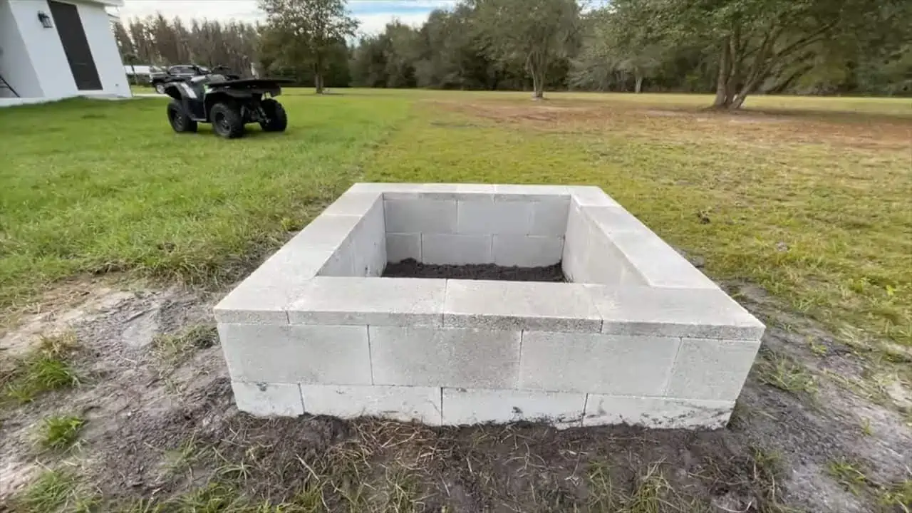 How to Make Cinder Block Fire Pit (1)